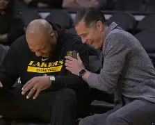  英超四强战爆出冷门！俄克拉荷马城雷霆小胜达拉斯独行侠，争冠形势突变